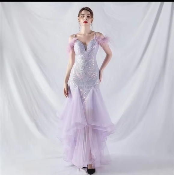 Purple, V Neck, Abstract Print, Ostrich Feathers, Tulle, Mermaid Gown - Picture 5 of 15